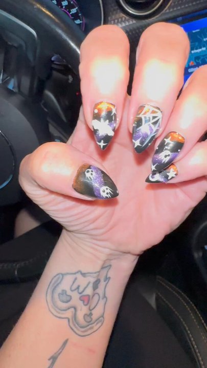 Golden Nail Lounge - Nail Salons Near Me - Gilbert, Arizona