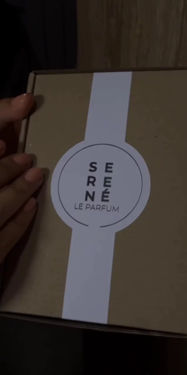 Perfume, esencia y elegancia
