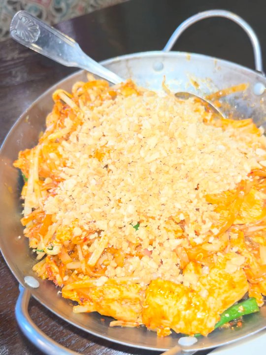 Top Thai - Pad Thai and spicy fried rice - Thai Near Me - Castro Valley, California