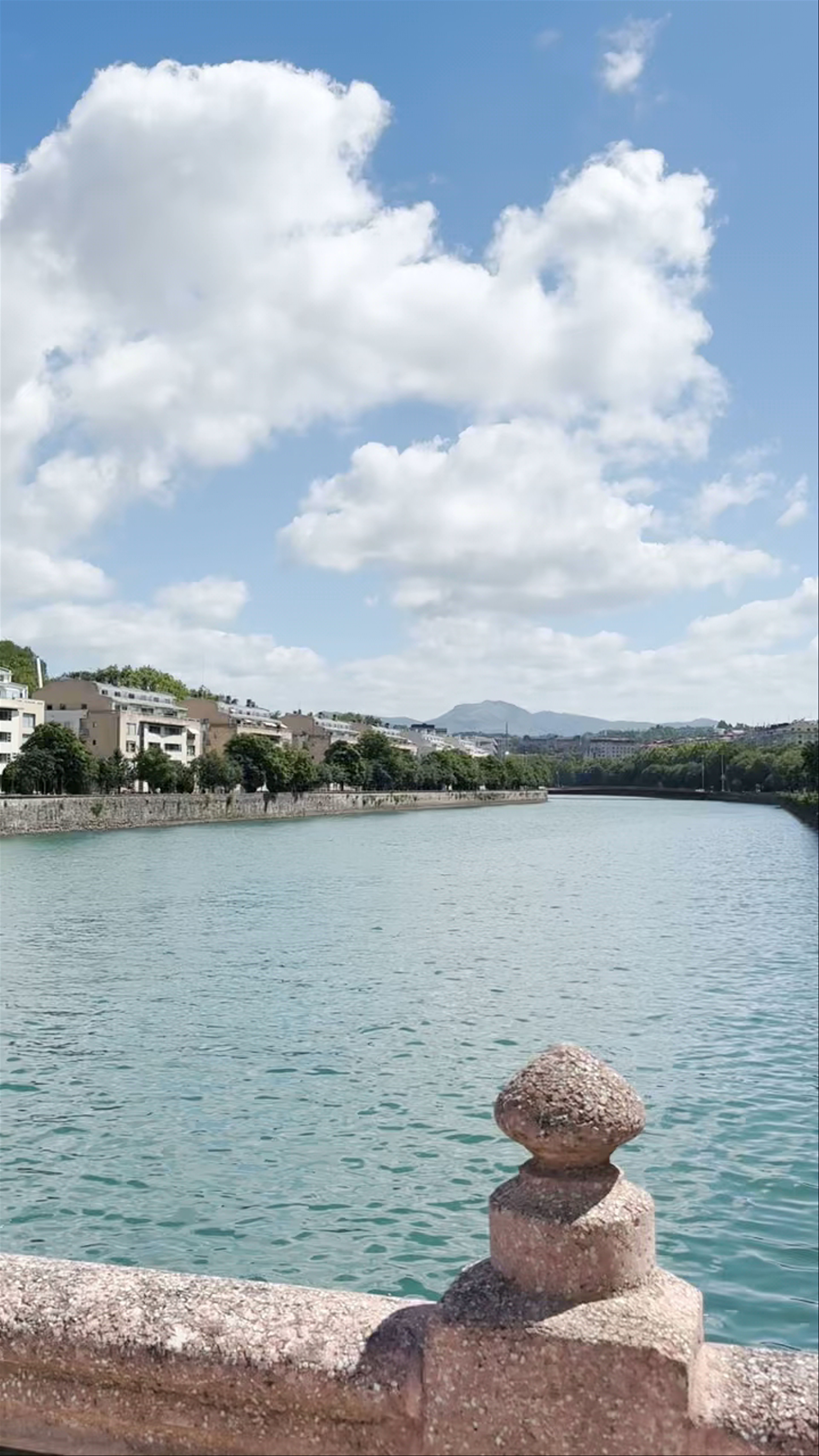 Puente de María Cristina: Majestic River Views in Donostia-San Sebastian