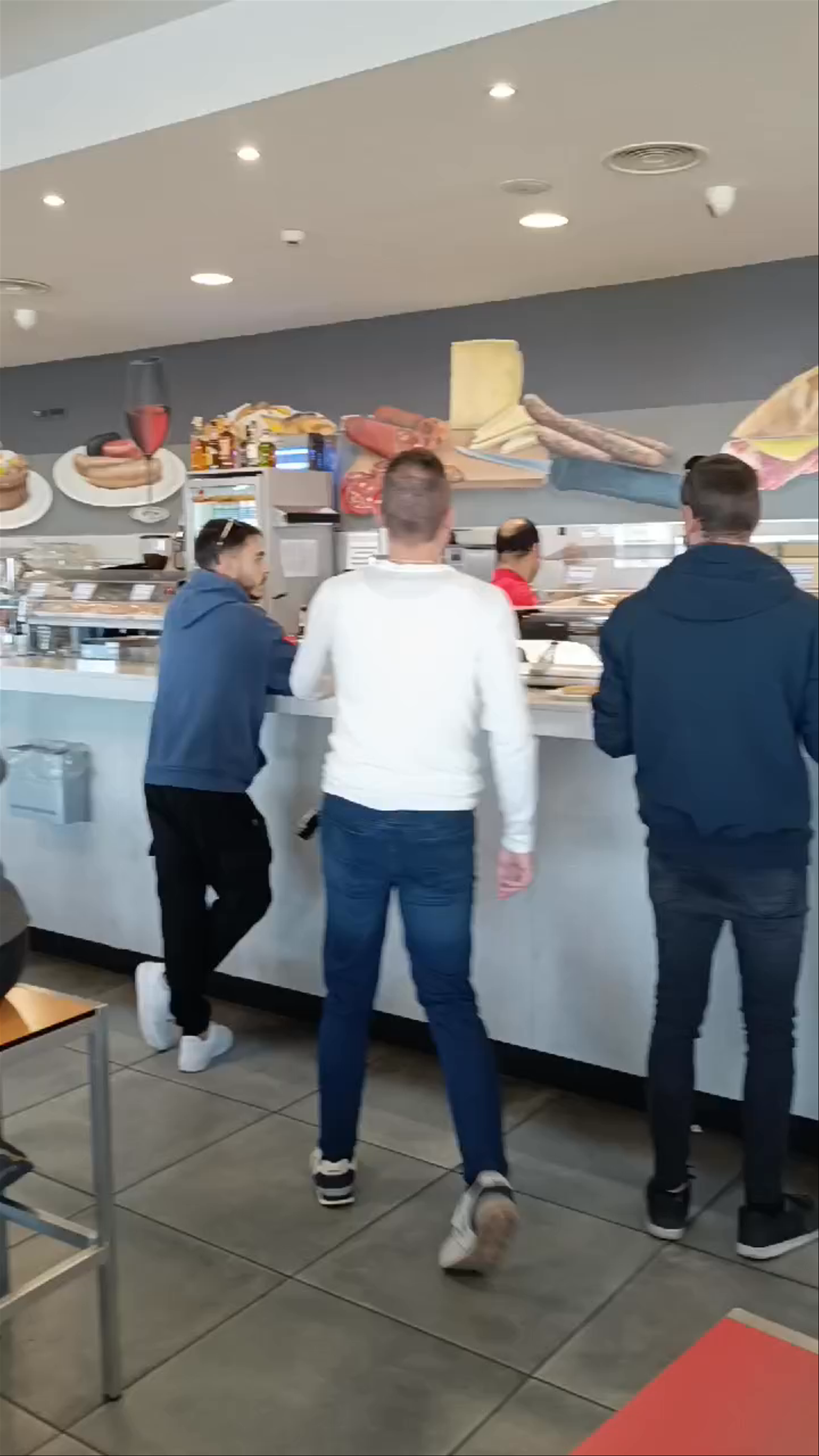 HOTEL CAFETERIA RESTAURANTE JAVALAMBRE - BOCADILLOS Y PLATOS COMBINADOS