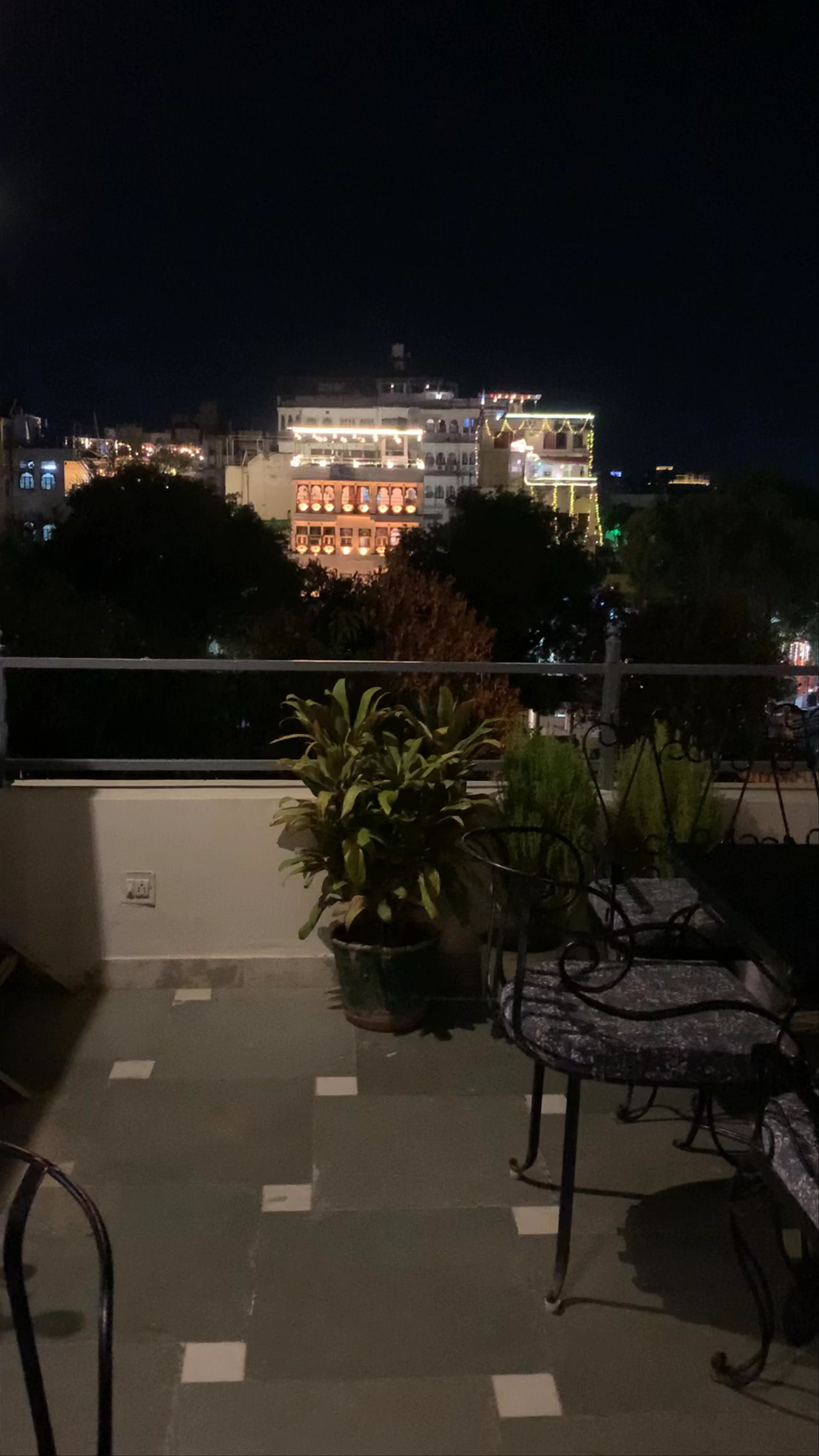 Shamiana Roof Top Restaurant & Lounge