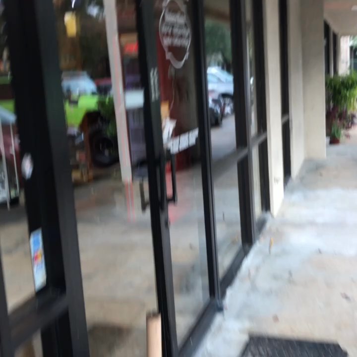 High End Smoke Shop And E-Cig - This man put me out the store because I wanted an exchange on a defective product. Do NOT buy from this place. - Vape Shops Near Me - Spring, Texas