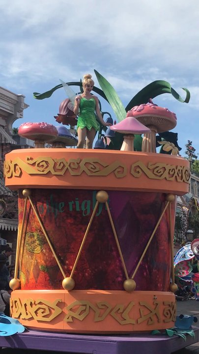 Mickey's Soundsational Parade - Still waiting for the film with Reese... - Amusement Parks Near Me - Anaheim, California