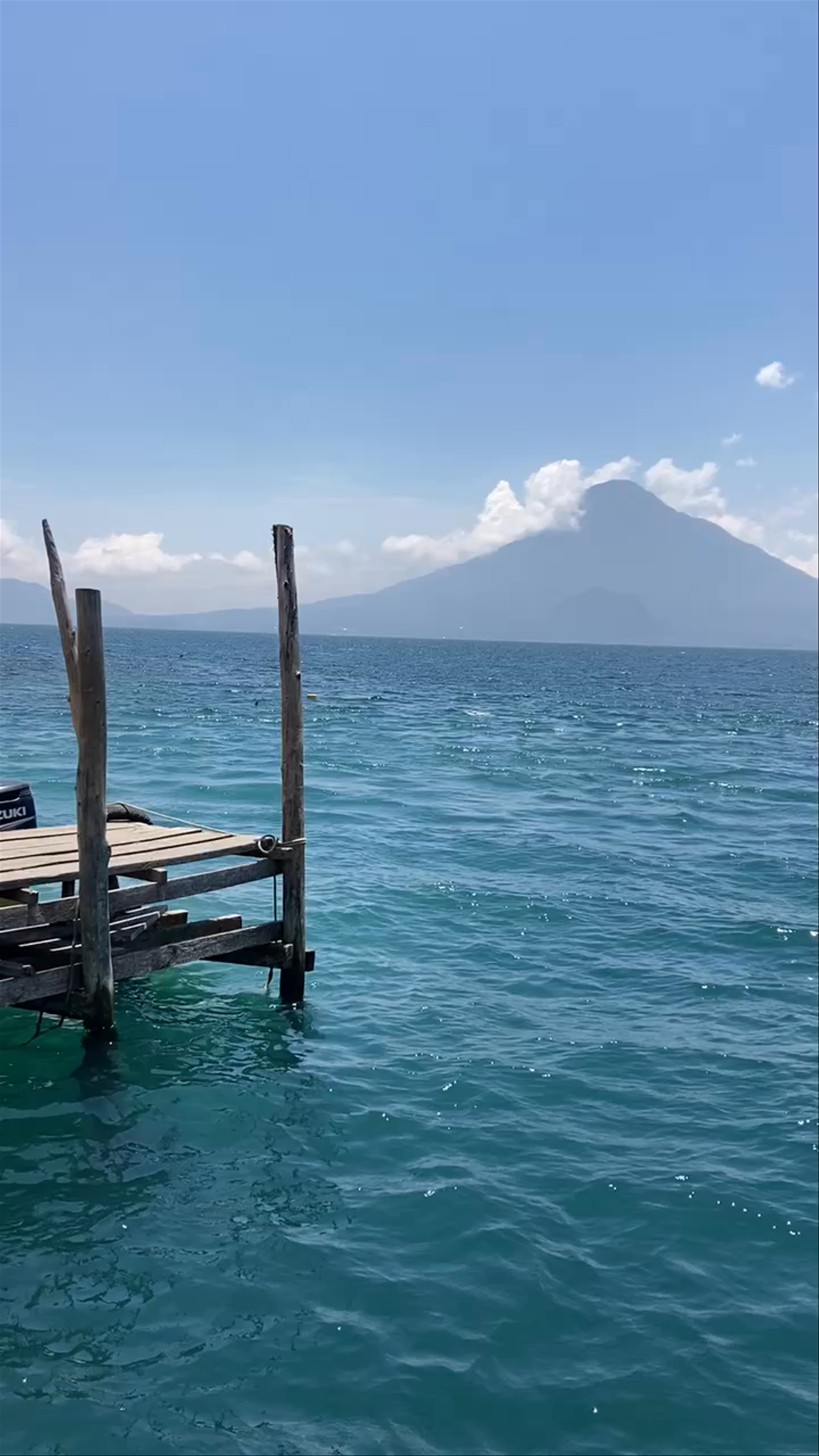 Embarcadero de Panajachel: Tranquil Views of Lake Atitlán and Volcanoes