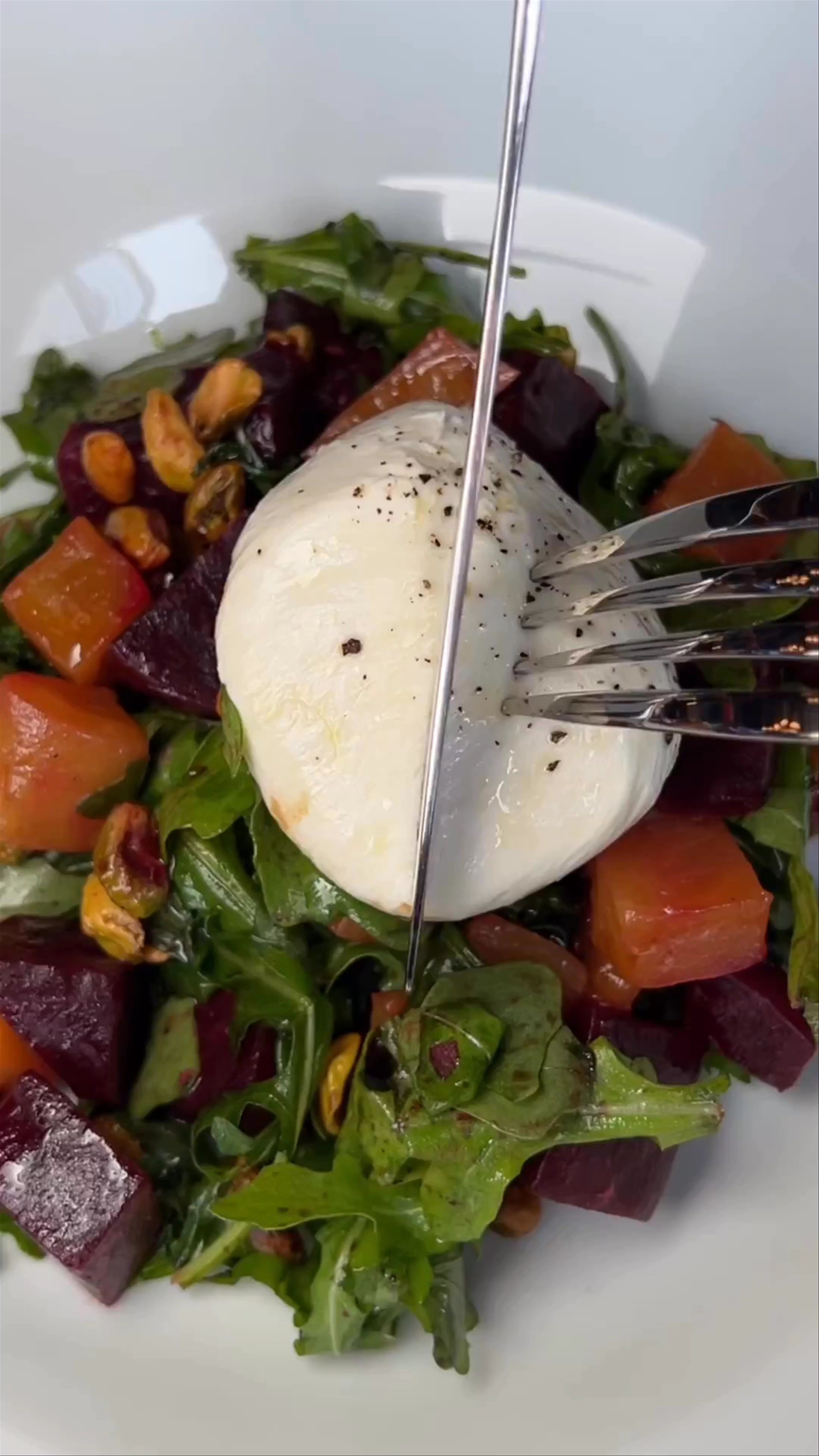 Beet & Burrata Salad