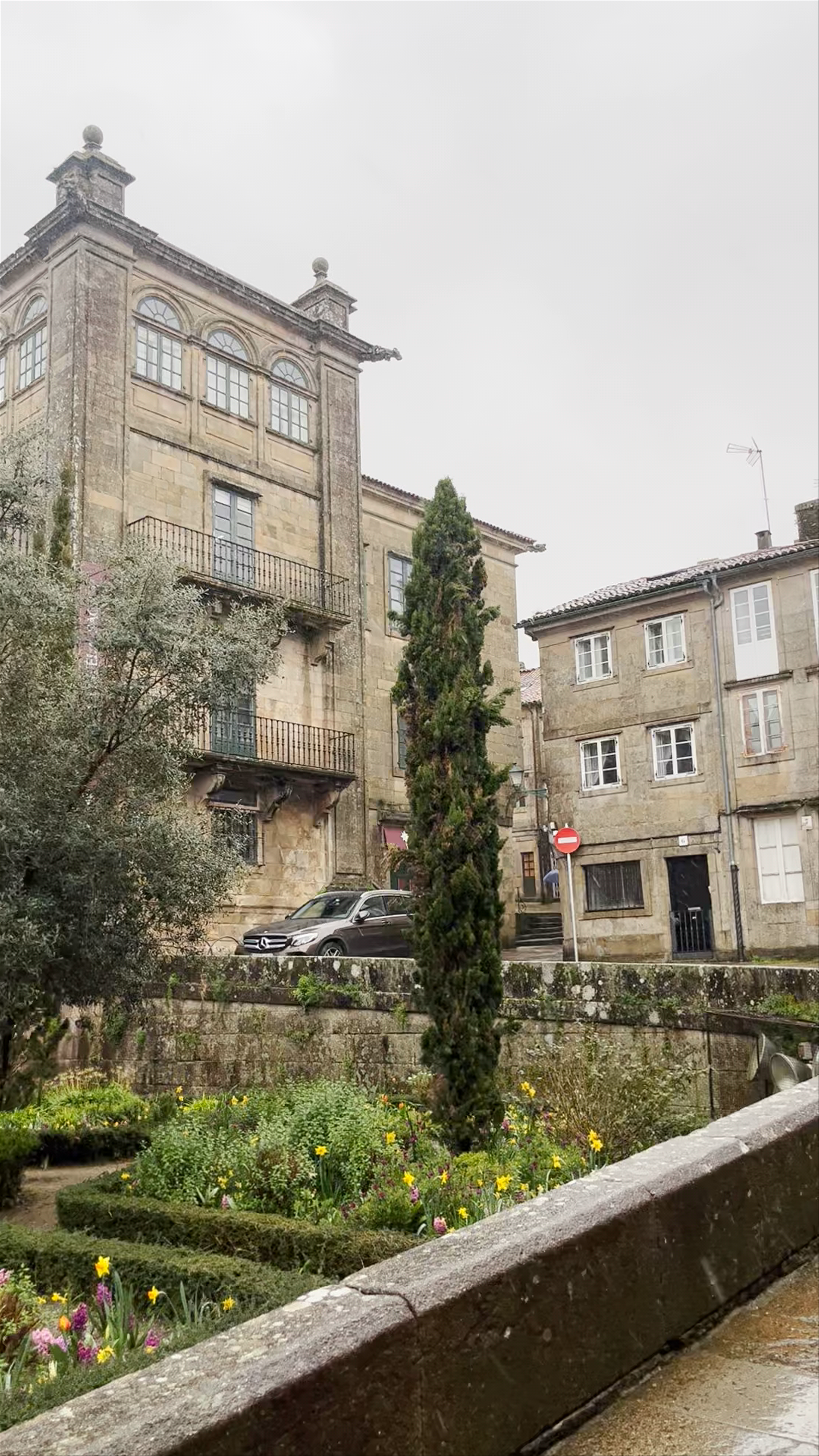 Mosteiro de São Martinho Pinário: Historic Serenity in Santiago de Compostela