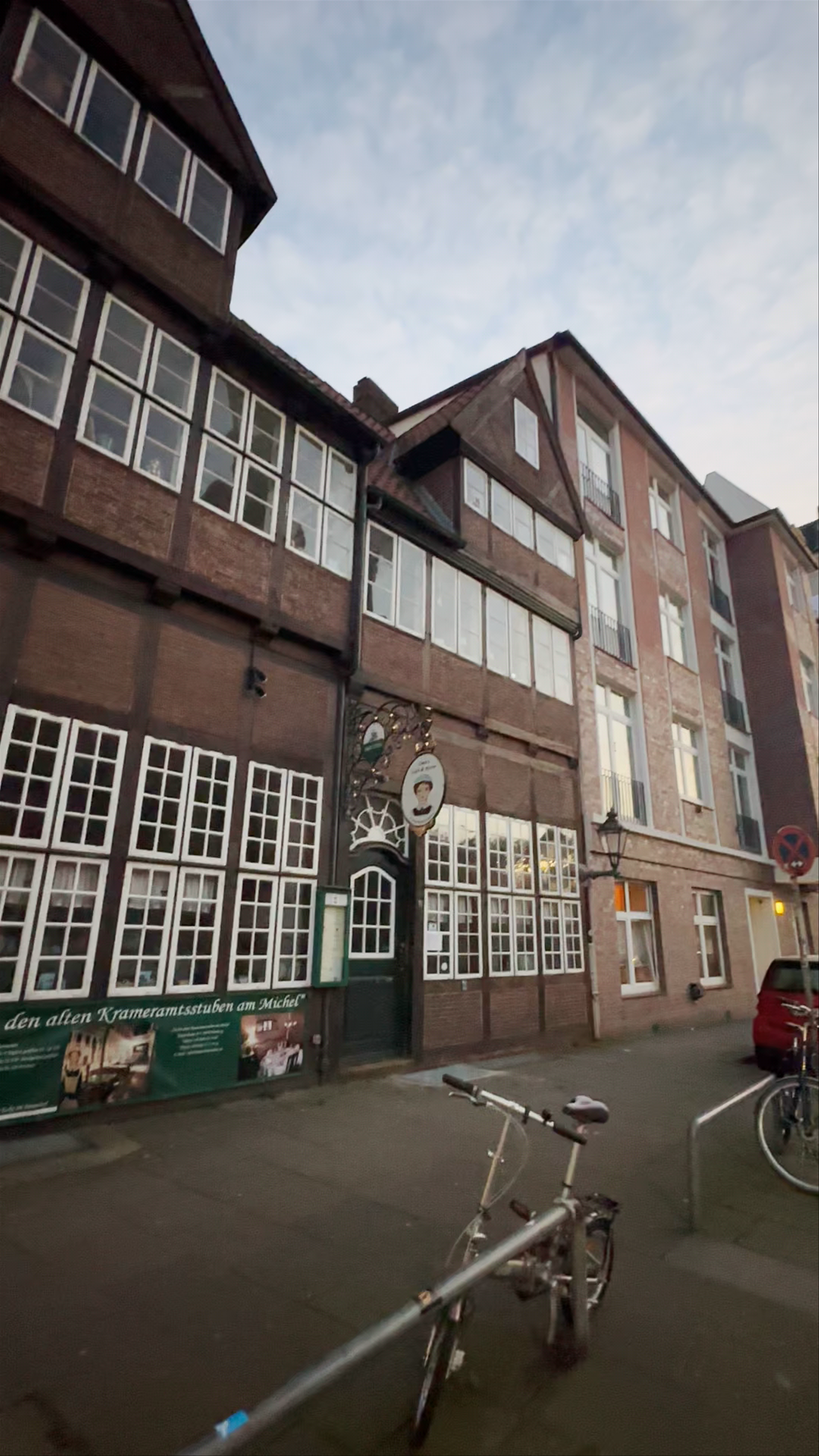 Historic Grocers' Apartments Tour in Hamburg