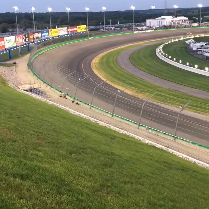 Thoroughbred Limousine - Kentucky Speedway - Limos Near Me - Lexington, Kentucky
