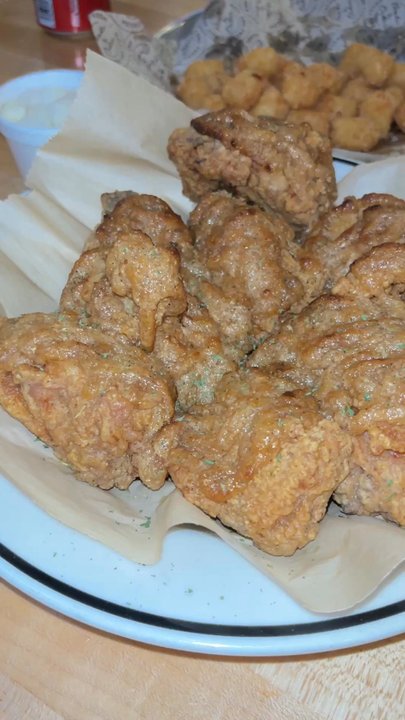 Hi Wings - garlic wings - Chicken Wings Near Me - Austin, Texas