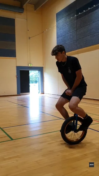 riu set: Backflip