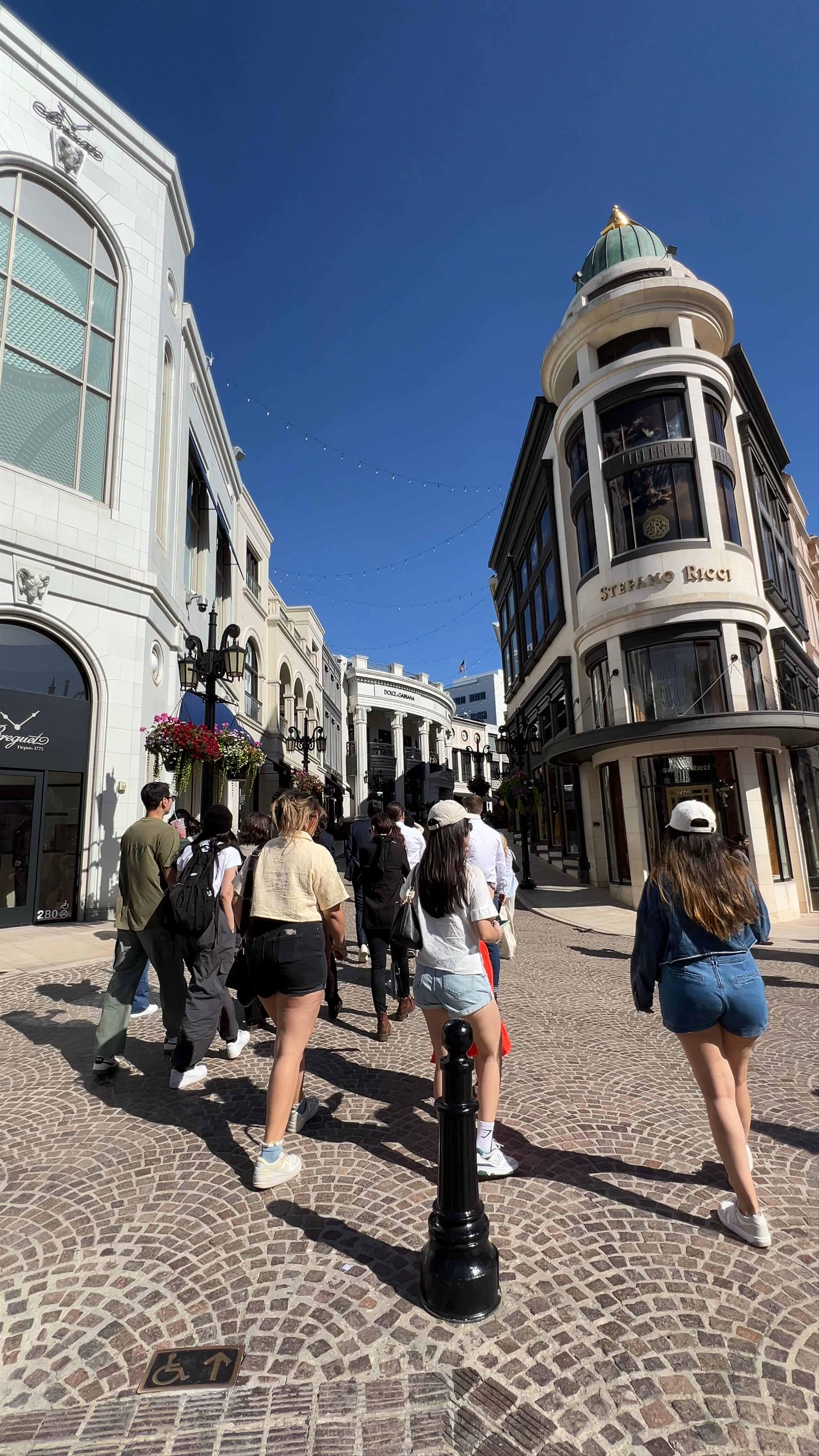 Rodeo Drive Walk of Style: Luxury Shopping and Iconic Glamour in Beverly Hills