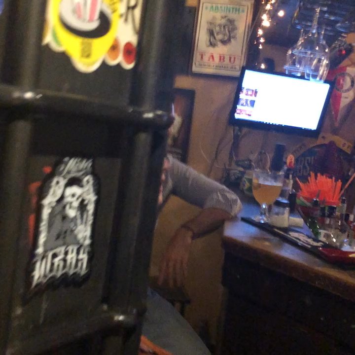 Orusdir - Mood when the bartender plays the song you requested! #californialove #jeffandmonicawerehere2018 - Pubs Near Me - Rome, RM