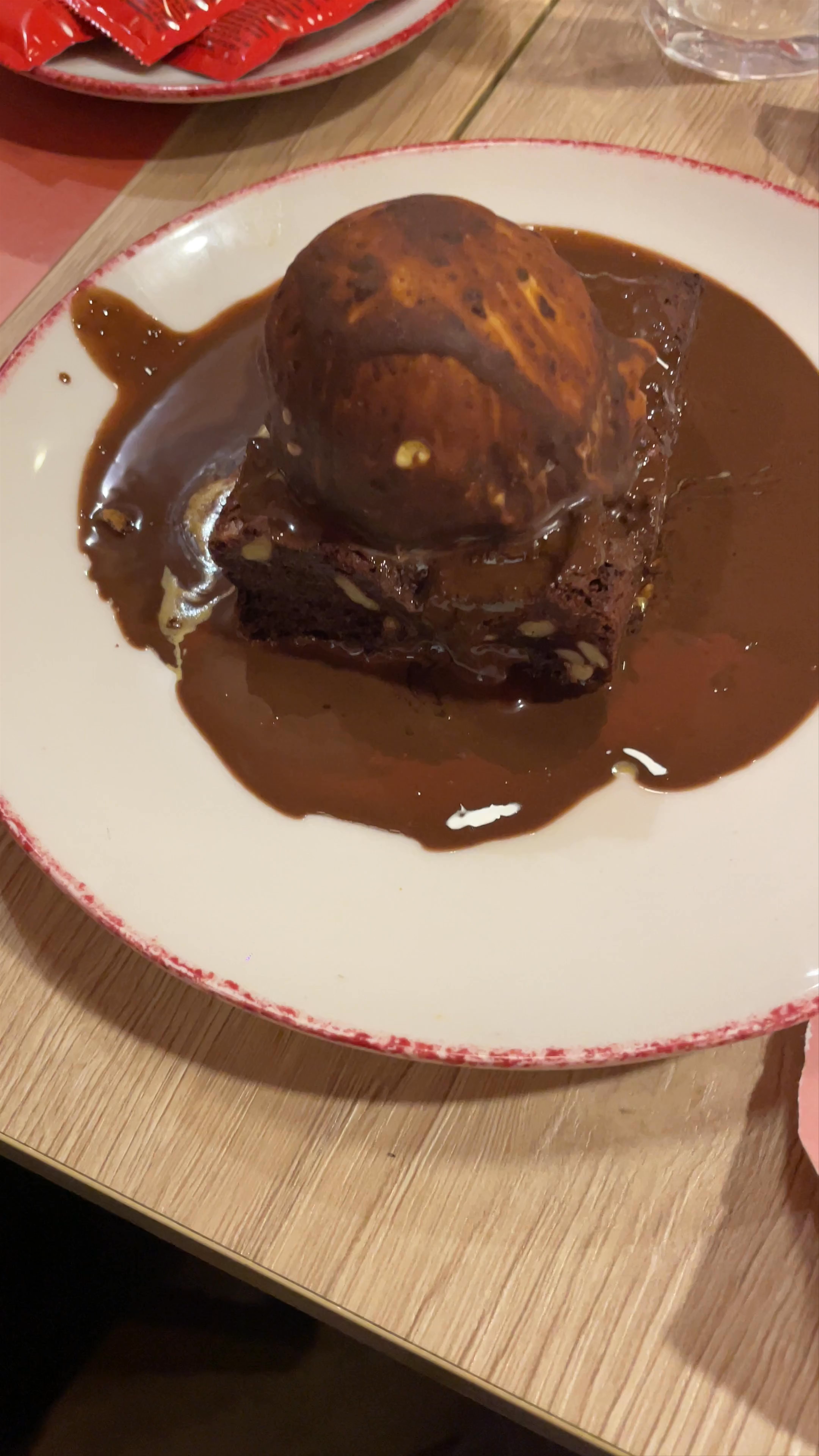 Decadent Dessert Experience at VIPS Alcorcón
