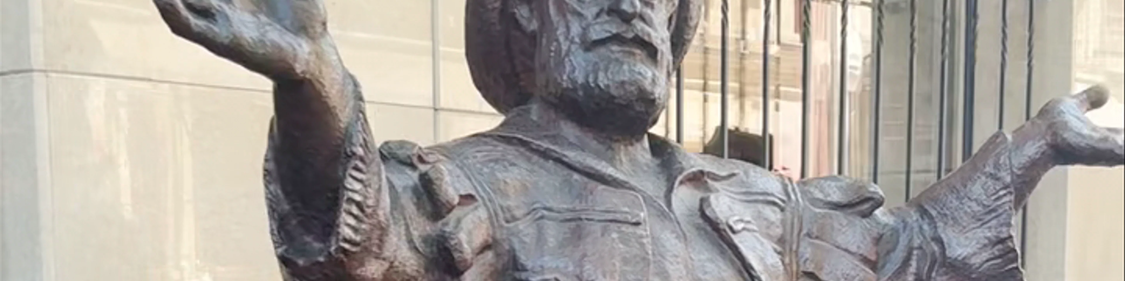 Monuments მონუმენტები