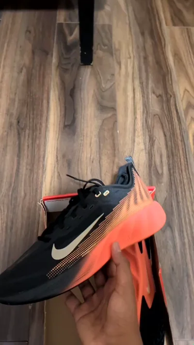 Nike Ava X 