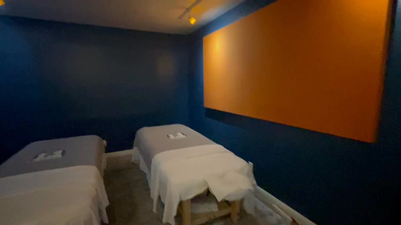 Cloud 9 Foot Spa - New decor for a couple room - Massage Near Me - Half Moon Bay, California