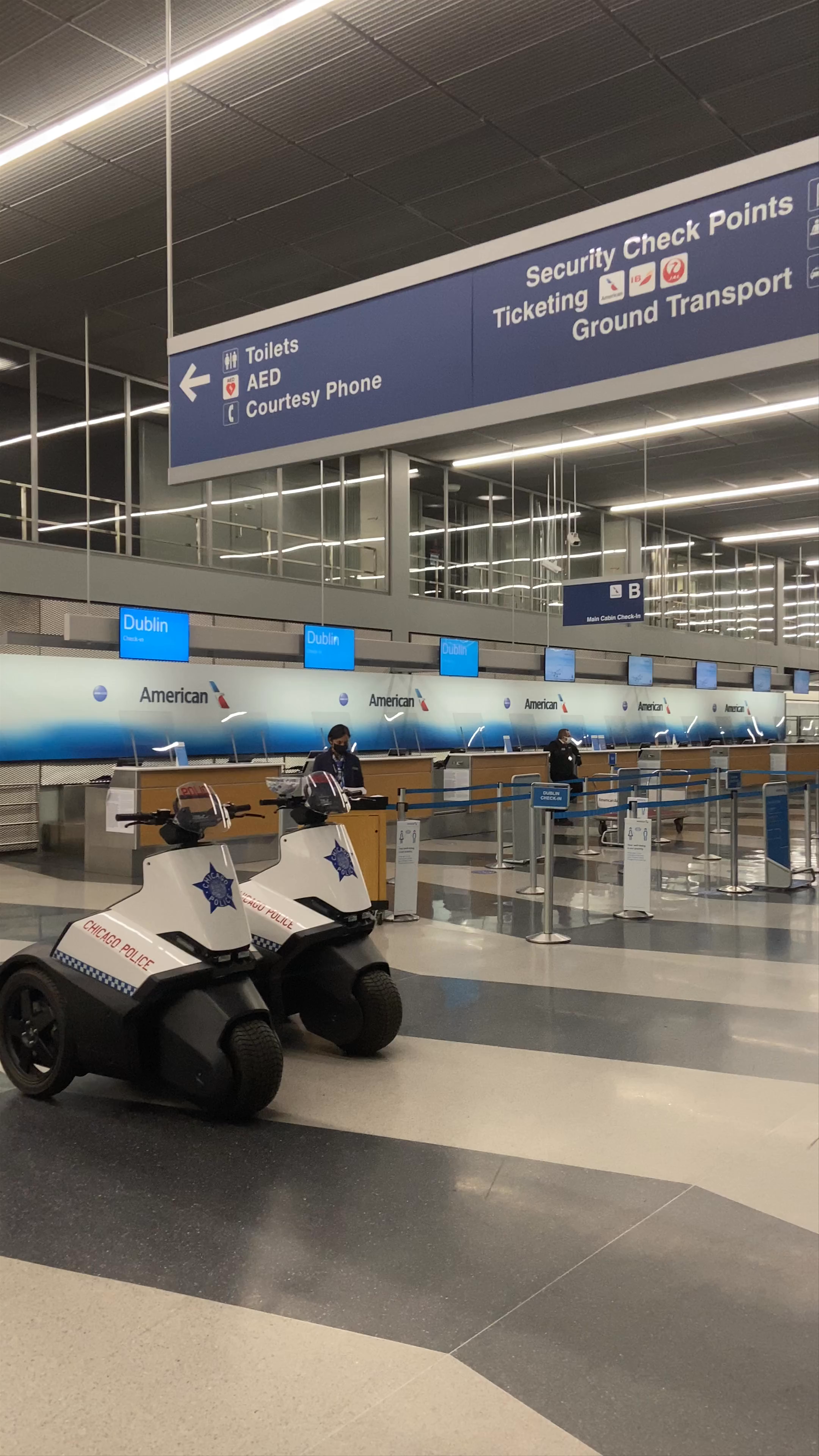 Chicago O'Hare Terminal 3 | American Airlines Check-in Experience
