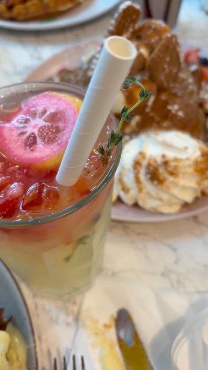 Eggstatic - Mango-Strawberry Lemonade Pulled Beef Benedict - Coffee & Tea Near Me - Ajax, Ontario