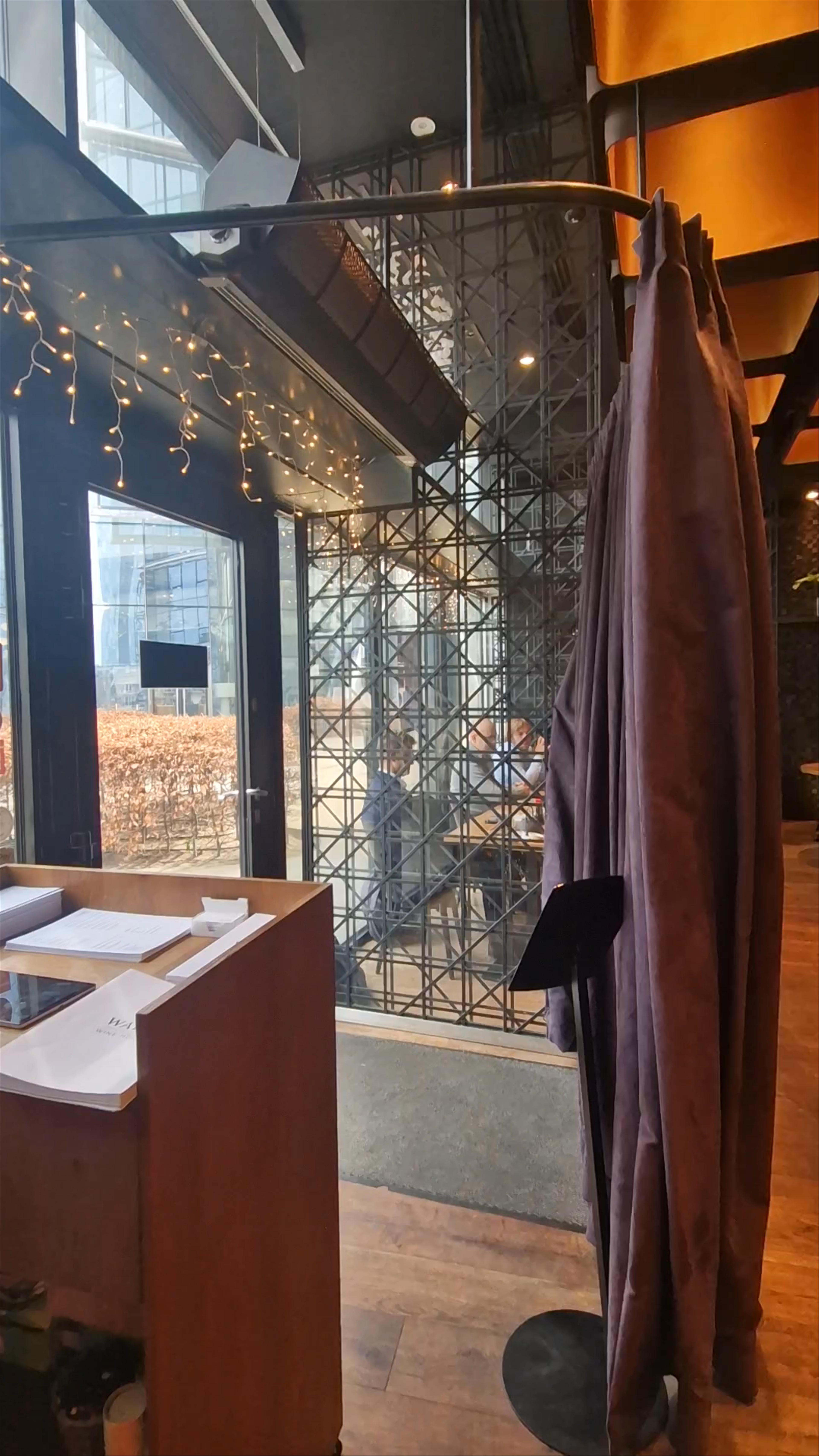Wabu Sushi & Japanese Tapas: A Contemporary Culinary Haven in Warsaw
