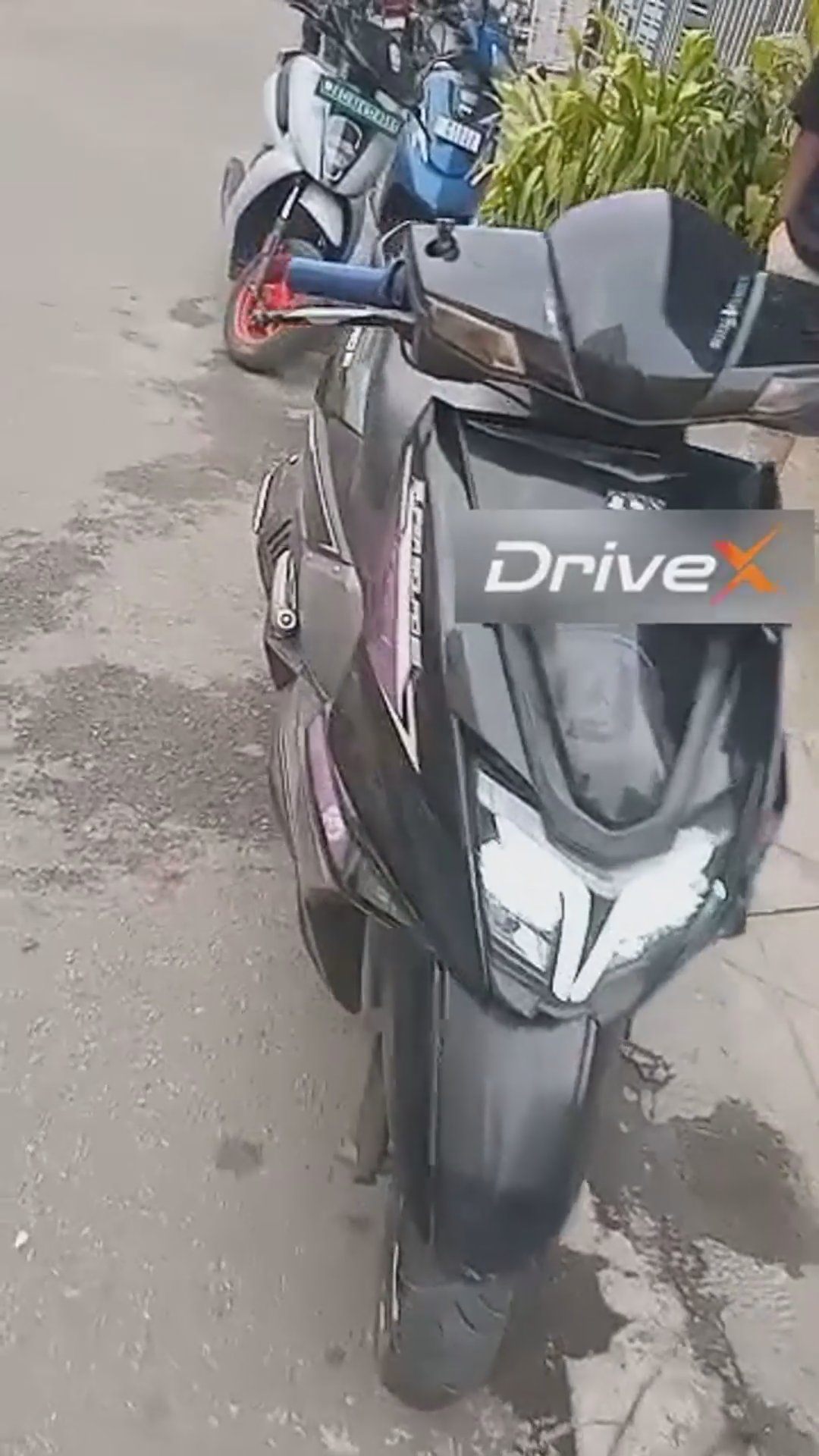 Walk-around video thumbnail