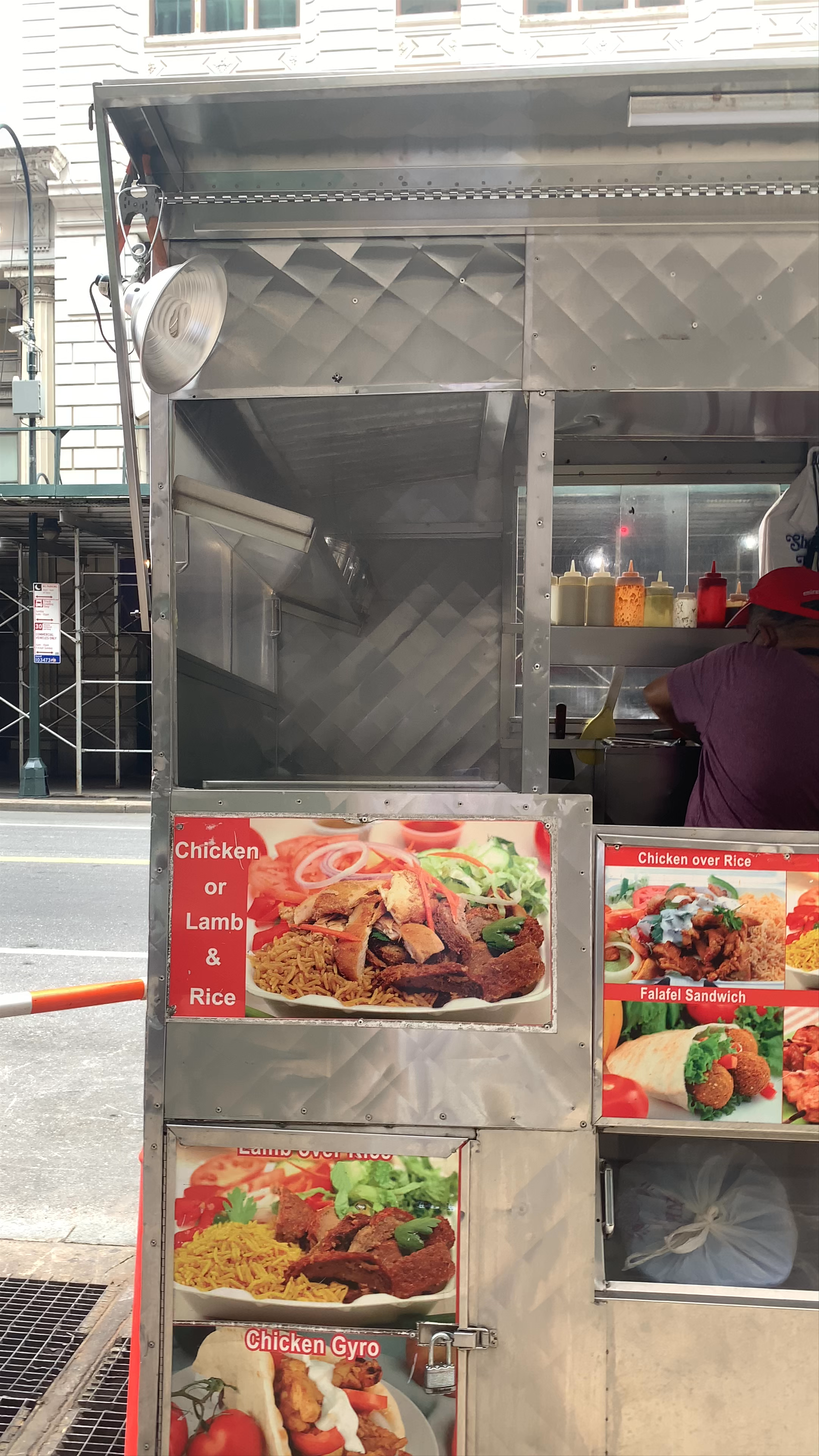 Authentic Halal Food Truck Experience in Downtown New York
