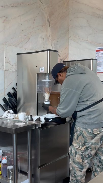 KITH Treats - Making the ice-cream - Ice Cream & Frozen Yogurt Near Me - Brooklyn, New York