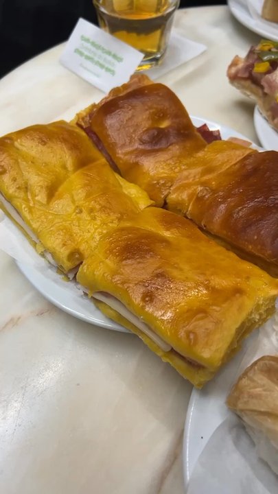 Confeitaria do Bolhão - Cafes Near Me - Porto, 13
