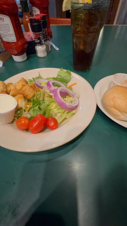 Spanky's Restaurant - That bread and butter - New American Near Me - Orange, Texas