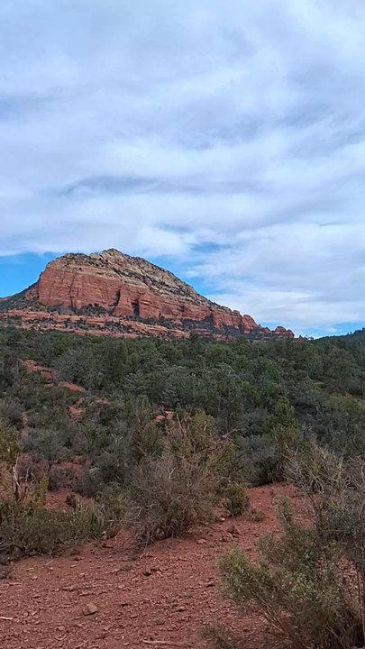 Devil's Bridge Trail - 1/4 of the way,  good views throughout the hike - Hiking Near Me - Sedona, Arizona