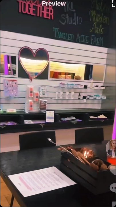 Made Wick Love - Reserve the shop for your own pour party! Follow us for weekly events with candle making, painting, custom nails sets and MORE! - Cosmetics & Beauty Supply Near Me - Port Richey, Florida