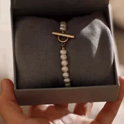 Product video, thumbnail 2 of 8