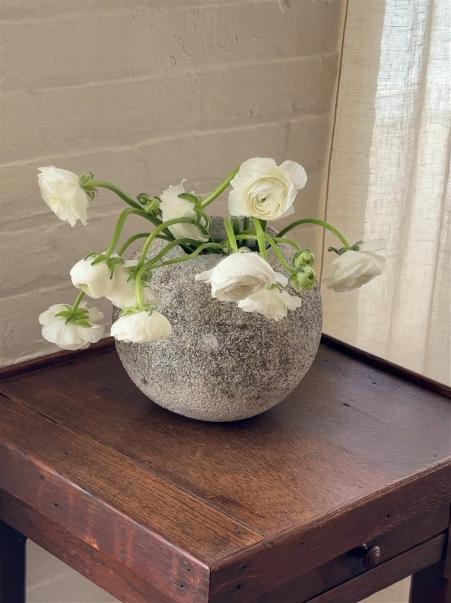 Ball Planter - Light