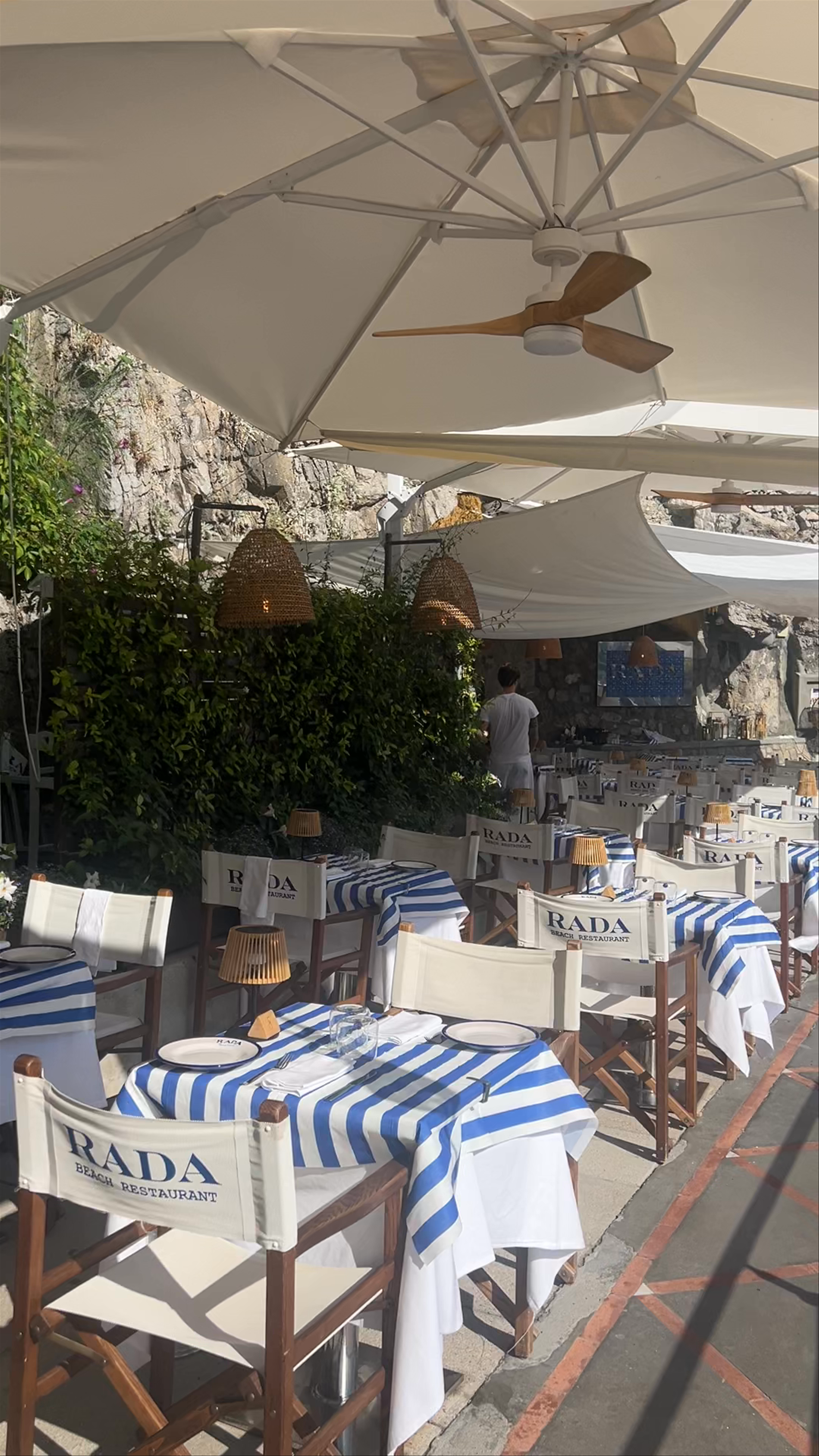 Rada Beach Ristorante: Scenic Seaside Dining in Positano