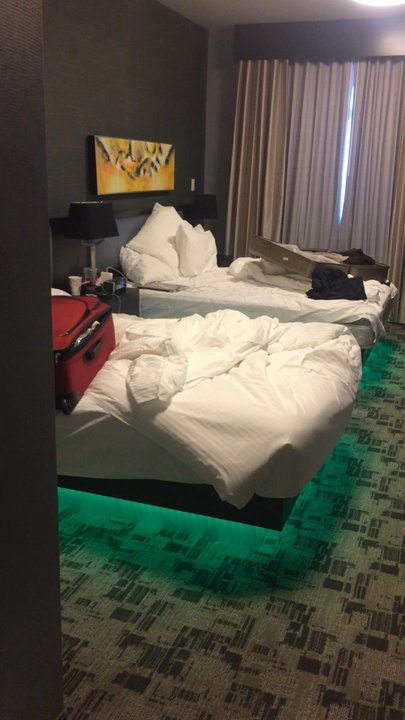 Hotel Clique - Hotels Near Me - Calgary, Alberta