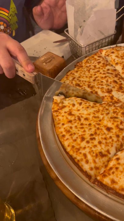 Marakas Pizza - Yum - Pizza Near Me - Miami, Florida