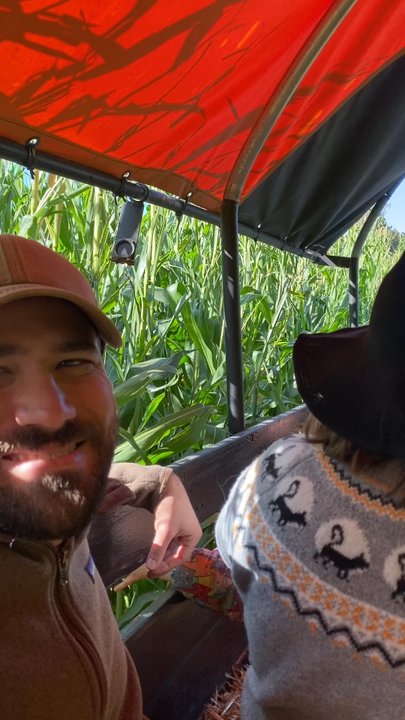 Fir Point Farms - Hayride! - Fruits & Veggies Near Me - Aurora, Oregon