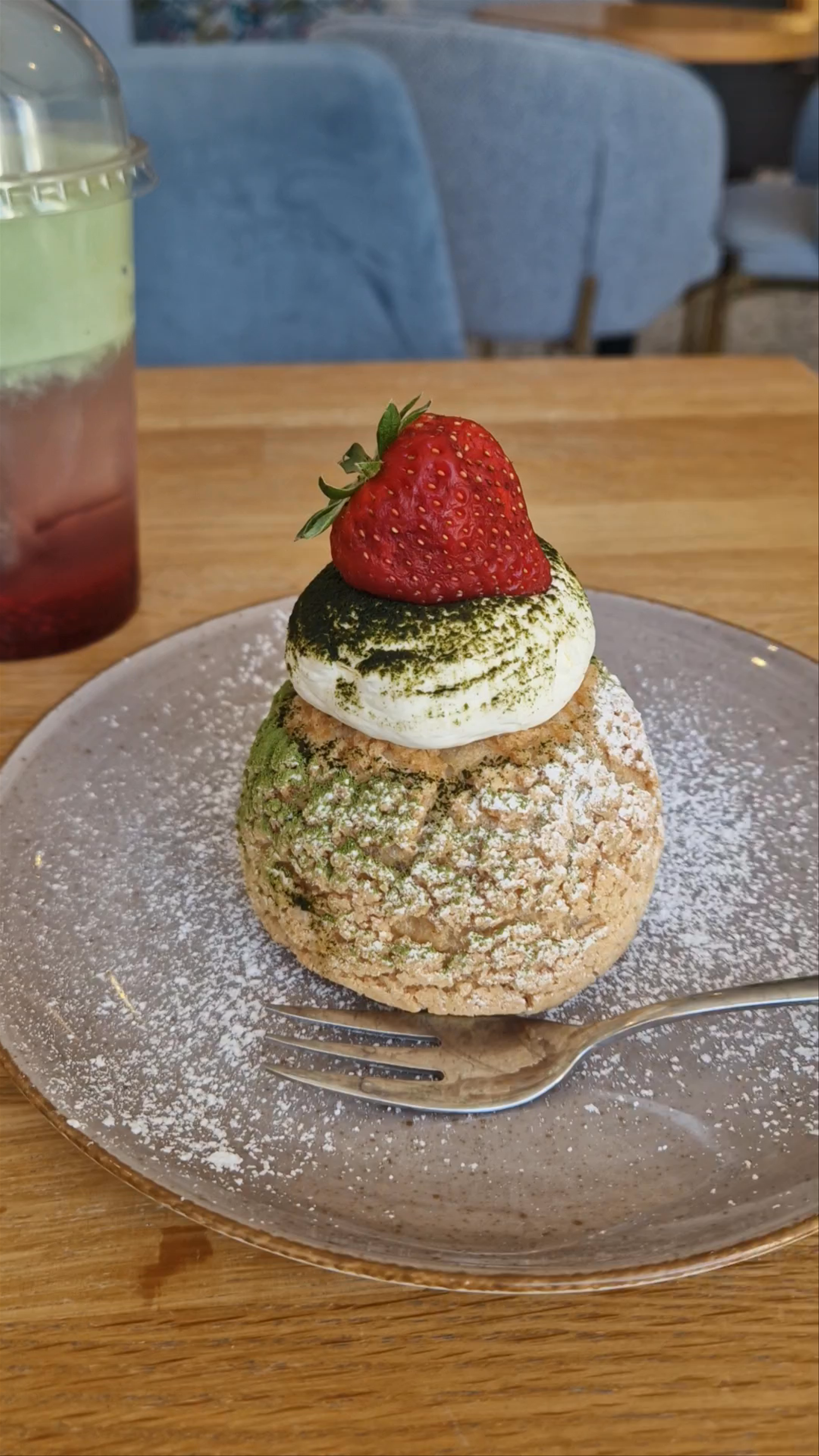 Decadent Matcha Cream Puff and Refreshing Berry Drink in Lublin Café