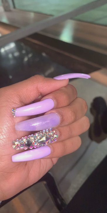 Luxury Nails - Nail Salons Near Me - Melrose Park, Illinois