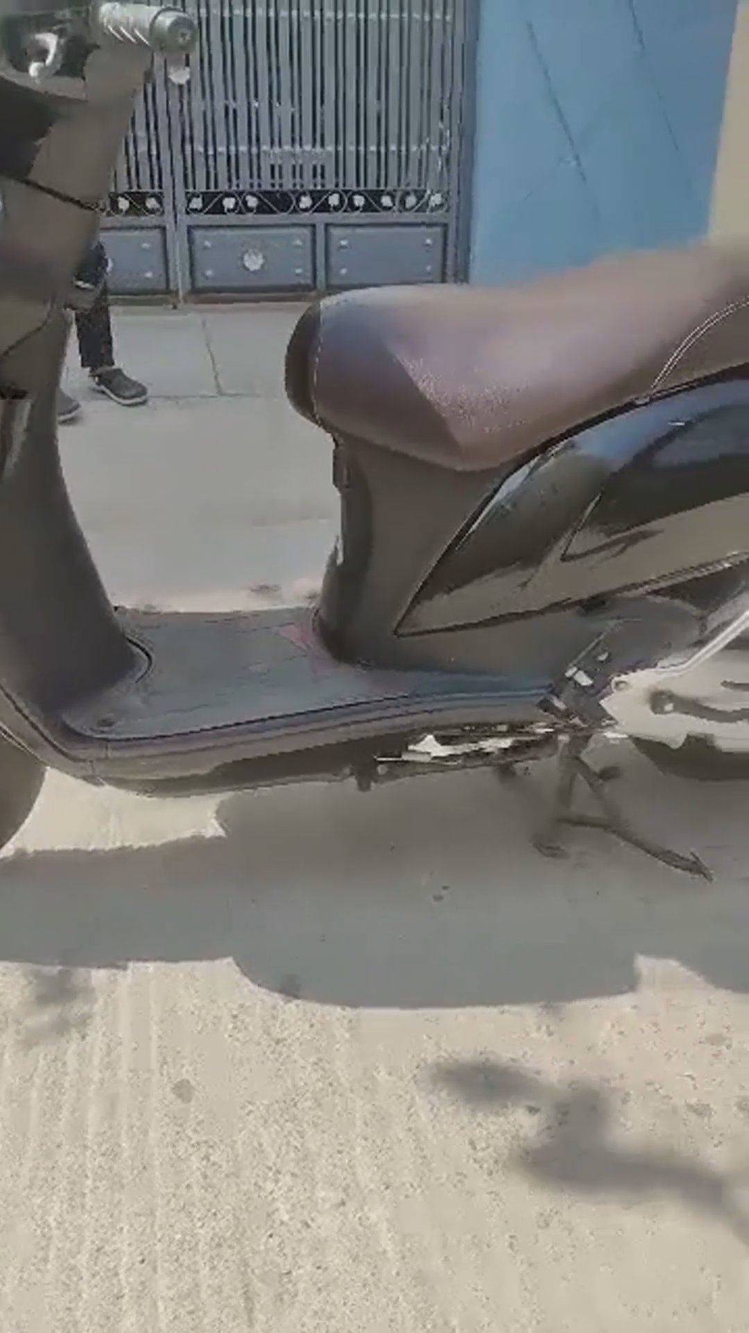 Walk-around video thumbnail