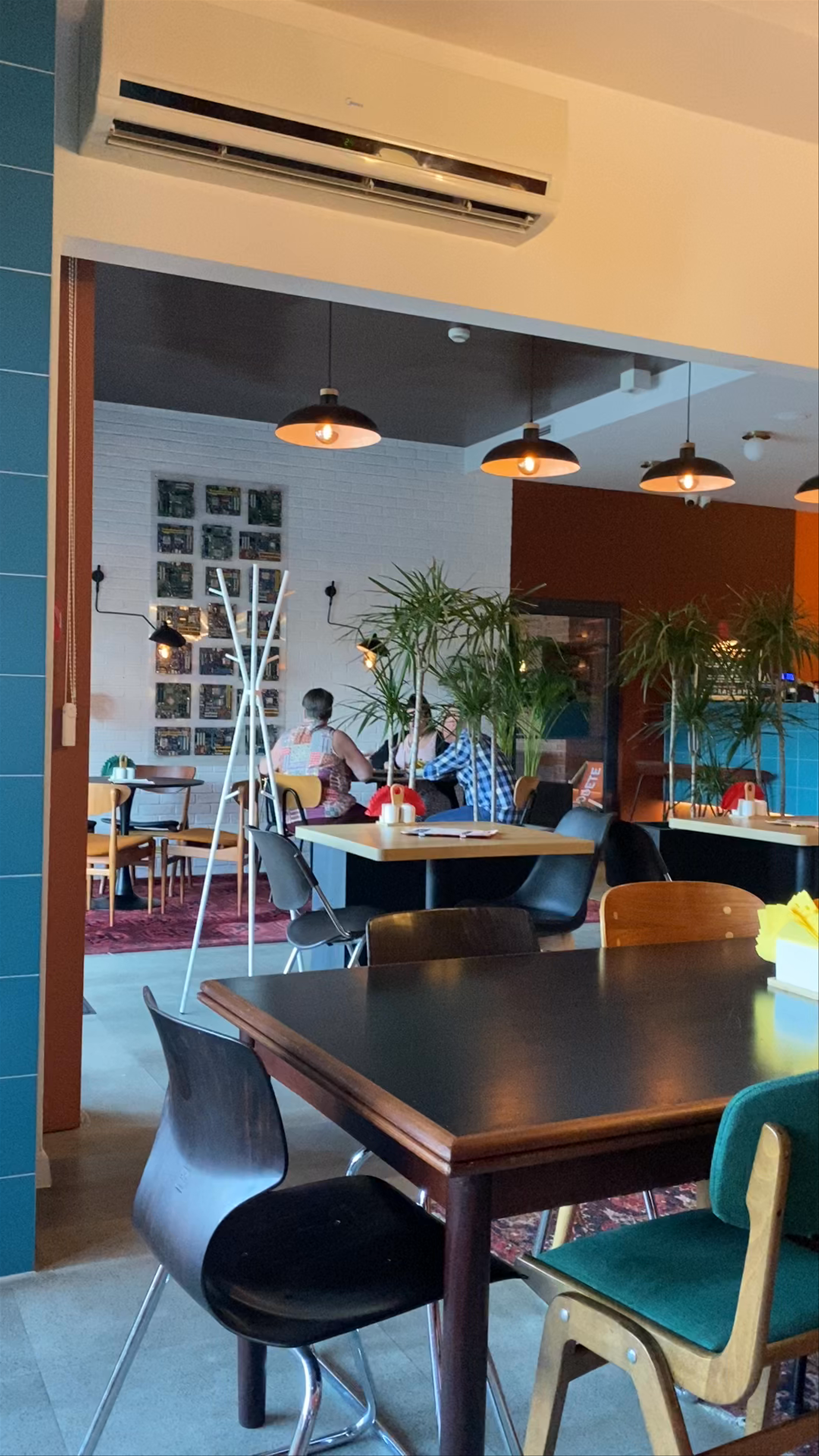 Techies Kraków: Cozy Modern Cafe Vibes in the Heart of Kraków