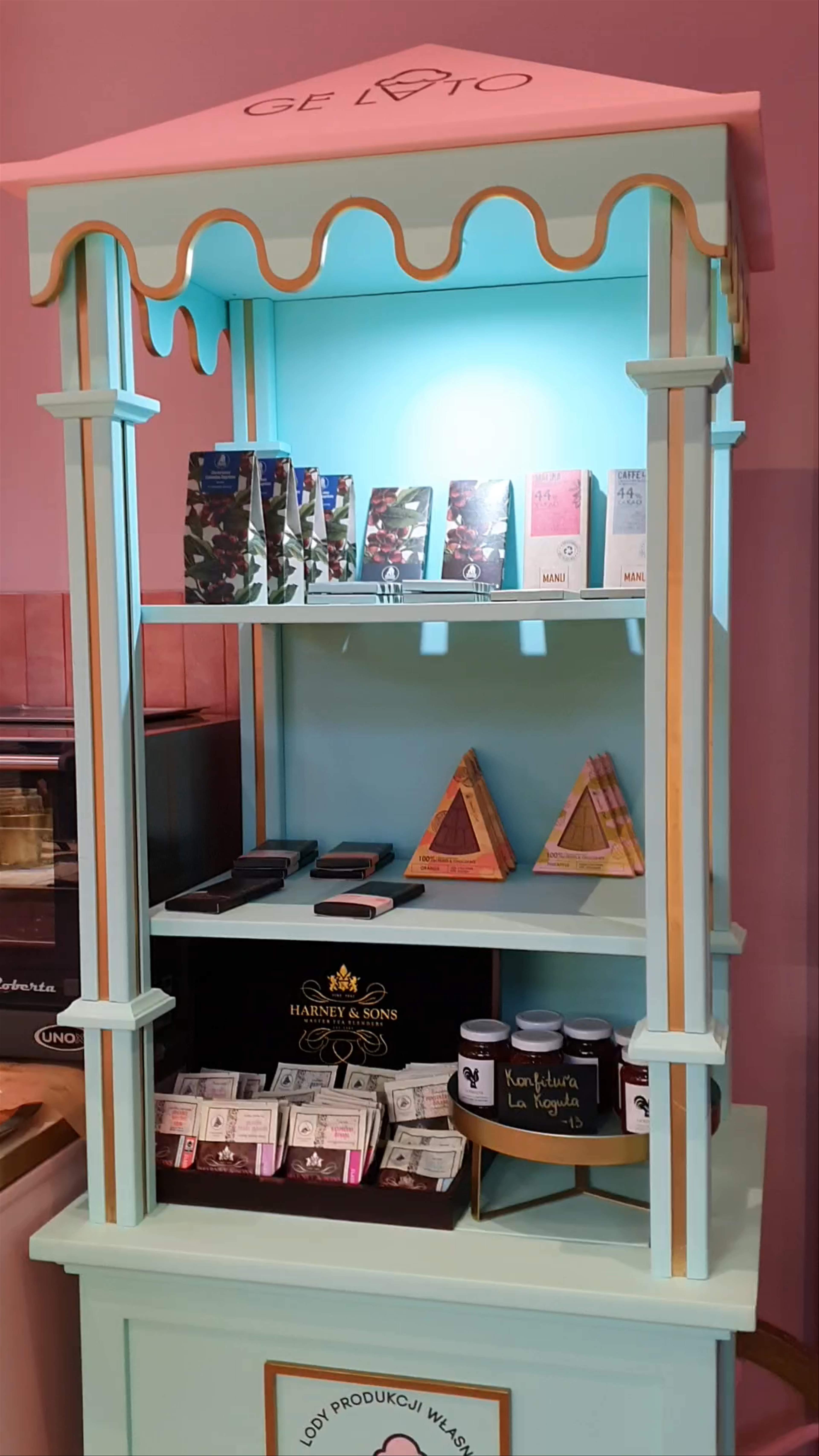 Ge Lato: Charming Artisan Ice Cream & Pastry Spot in Warsaw