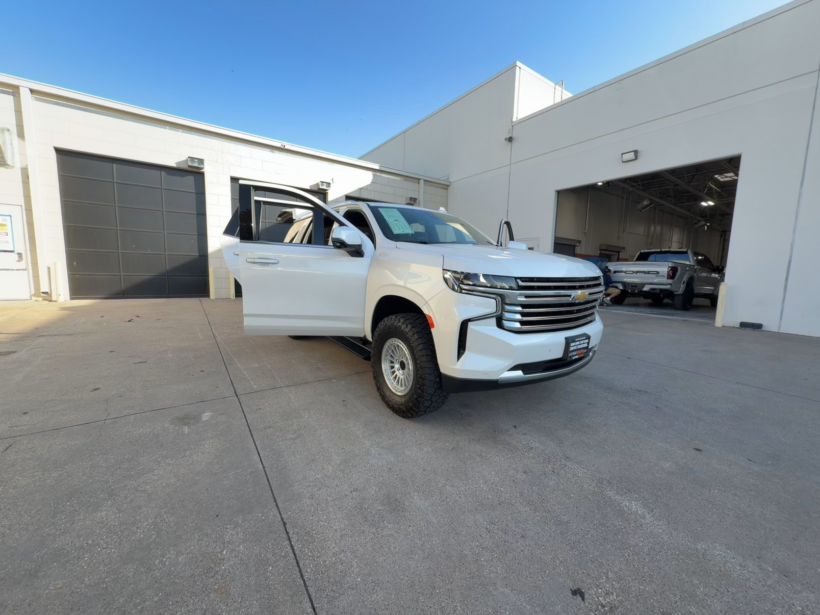 Lifted Trucks - #TX10437 - 2022 Chevrolet Tahoe High Country