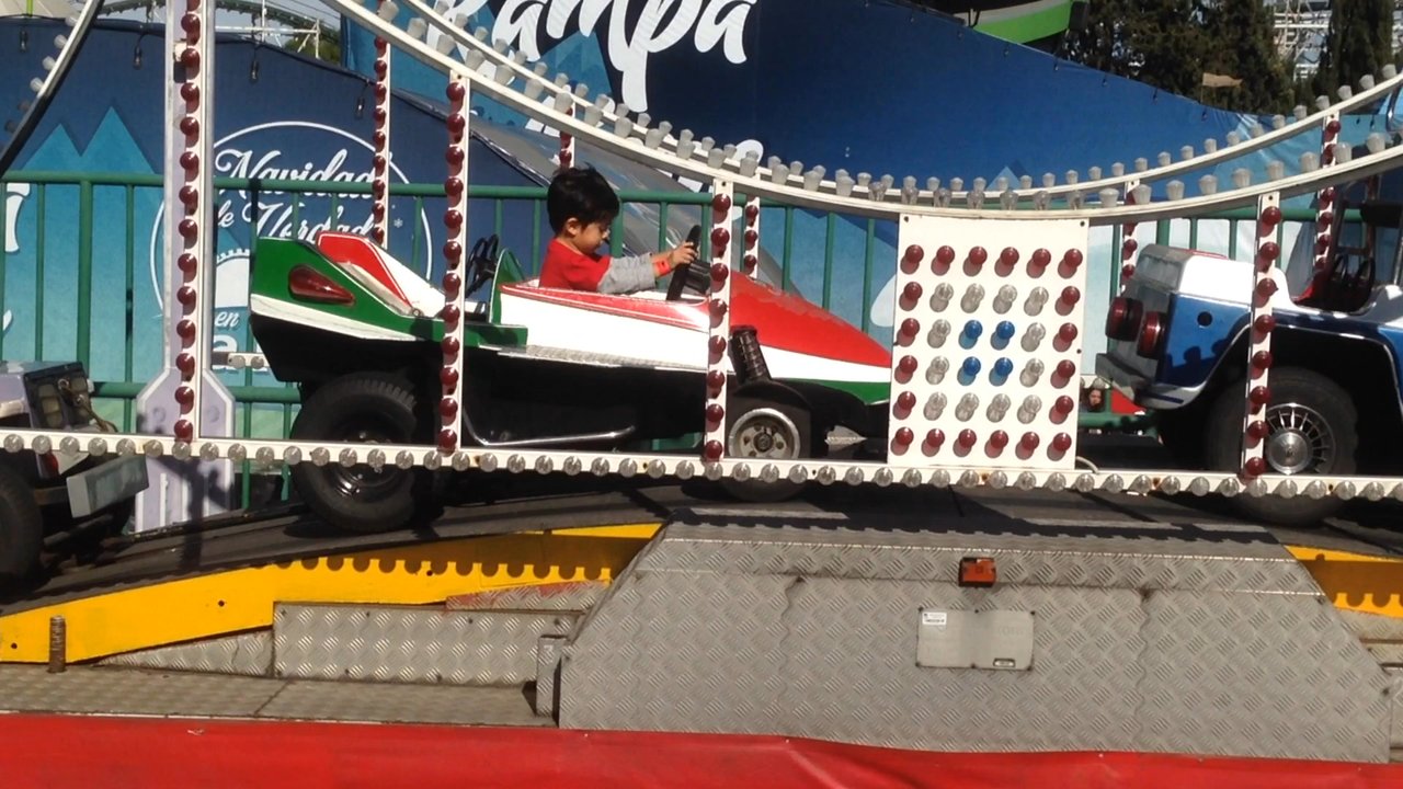 La Feria de Chapultepec - Muchos de los juegos son de carritos que dan vueltas - Amusement Parks Near Me - Ciudad de México, DIF