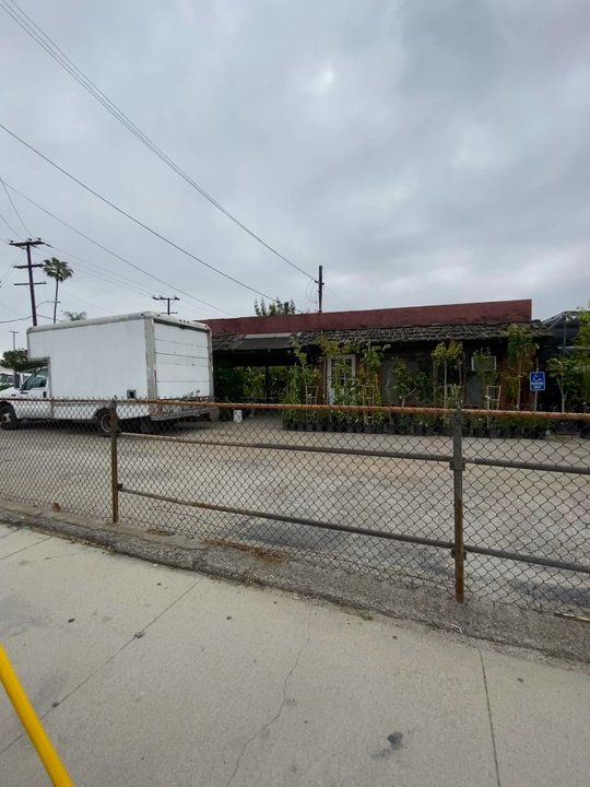 Champa Nursery - Unacceptable! They're hours are 08:30-5:00pm I'm here at 9:10am; their doors are closed and no one is here. - Nurseries & Gardening Near Me - El Monte, California