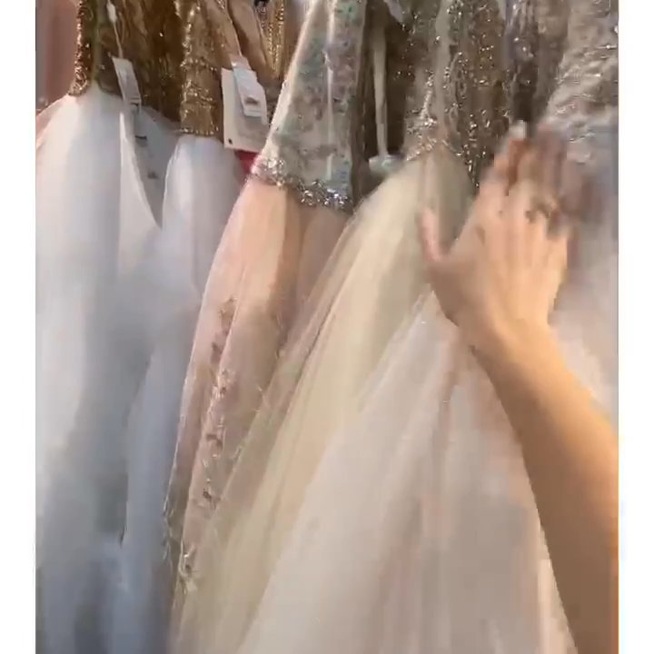 Video carousel 1 of 1 with ID P4G4g1e9aiDEERfGHXRk8A for VIP Fashion