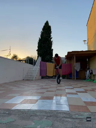 riu submission: 180-riddim roll-leg wrap-inspin 