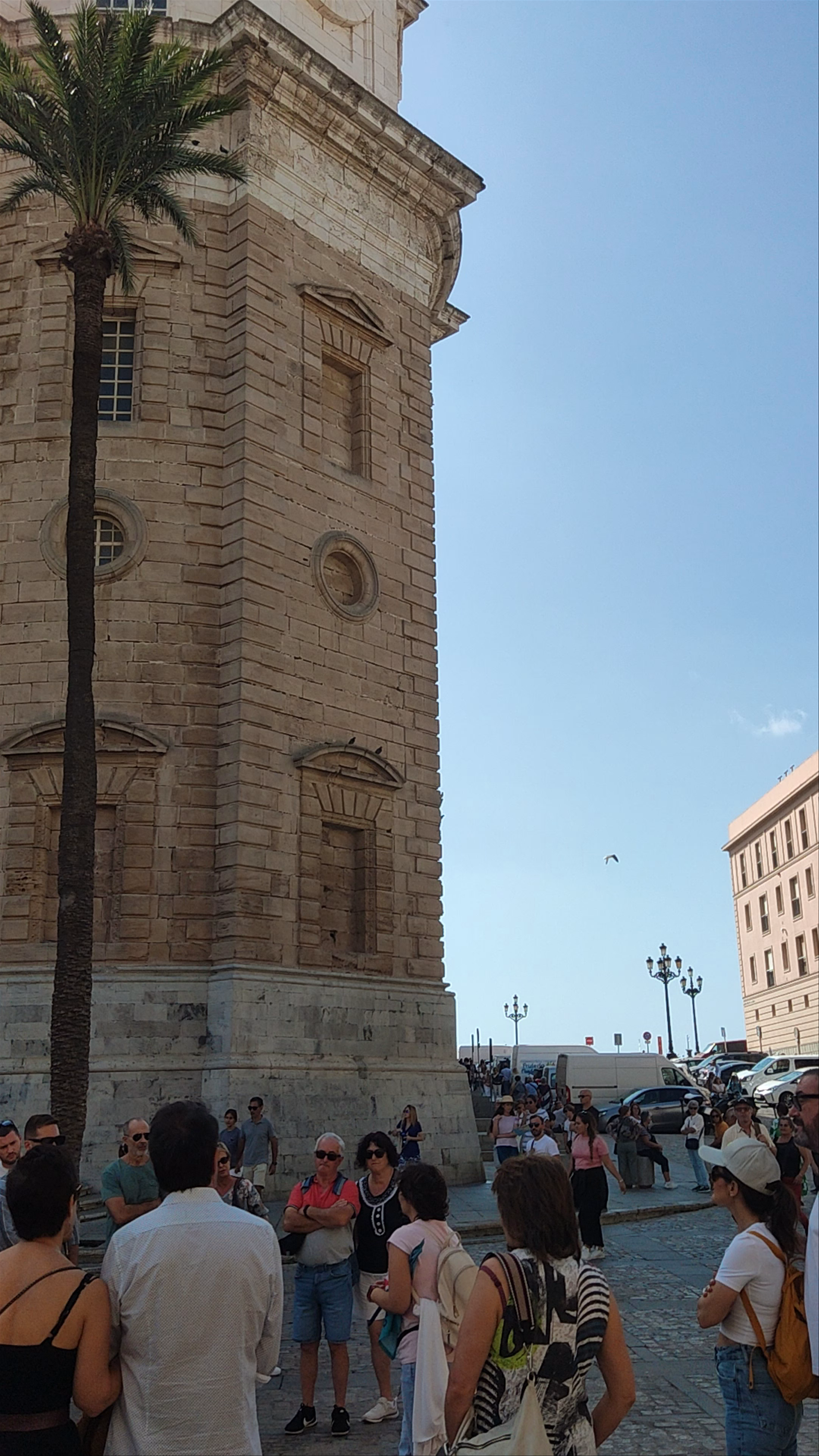 Catedral de Cádiz: Sunlit History & Vibrant Plaza Life
