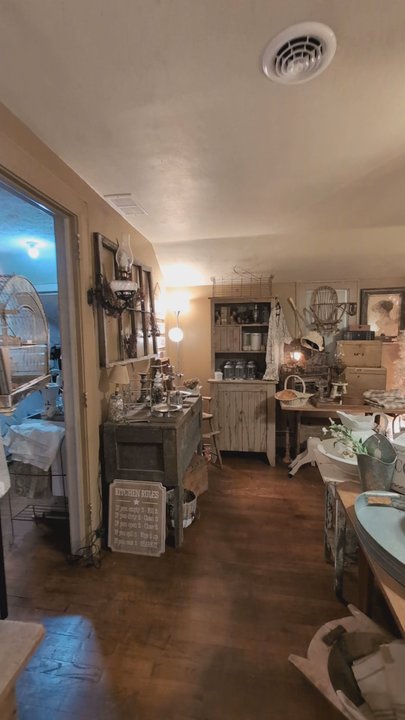 Antiques At Ellsworth - Antiques Near Me - Canfield, Ohio