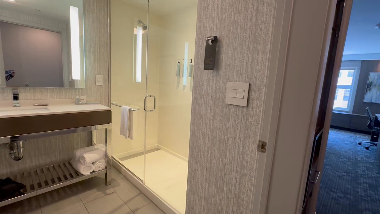 Courtyard by Marriott Edgewater NYC Area - Walkthrough - Hotels Near Me - Edgewater, New Jersey